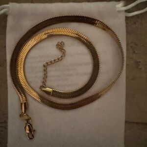 Elegant Gold Chain Necklace